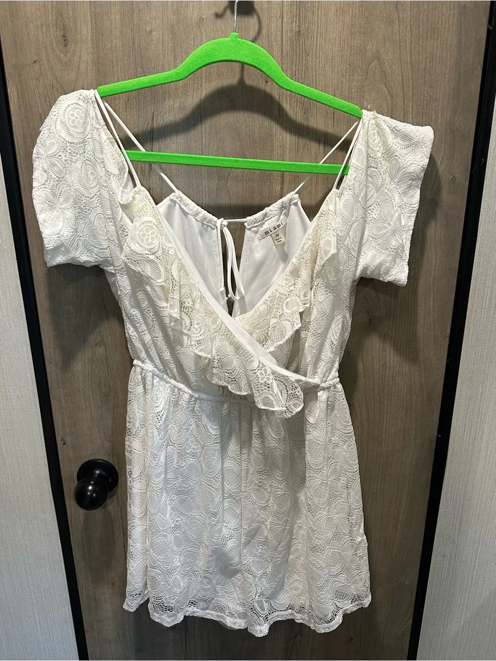 Miami White Lace Cold Shoulder Surplice Romper Size M
